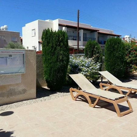 By The Sea Apartment Paphos Exterior photo