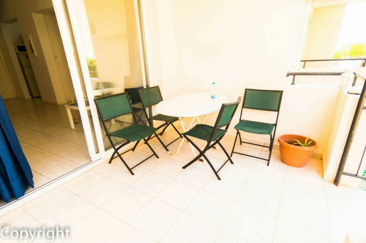 By The Sea Apartment Paphos Exterior photo