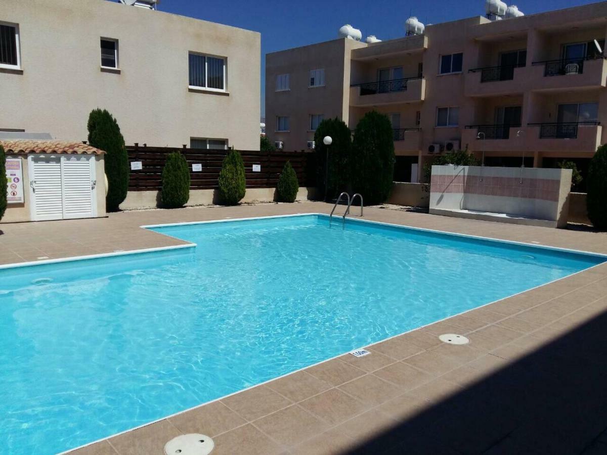 By The Sea Apartment Paphos Exterior photo