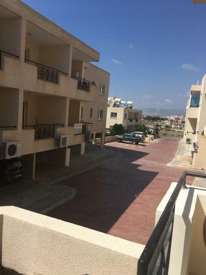 By The Sea Apartment Paphos Exterior photo
