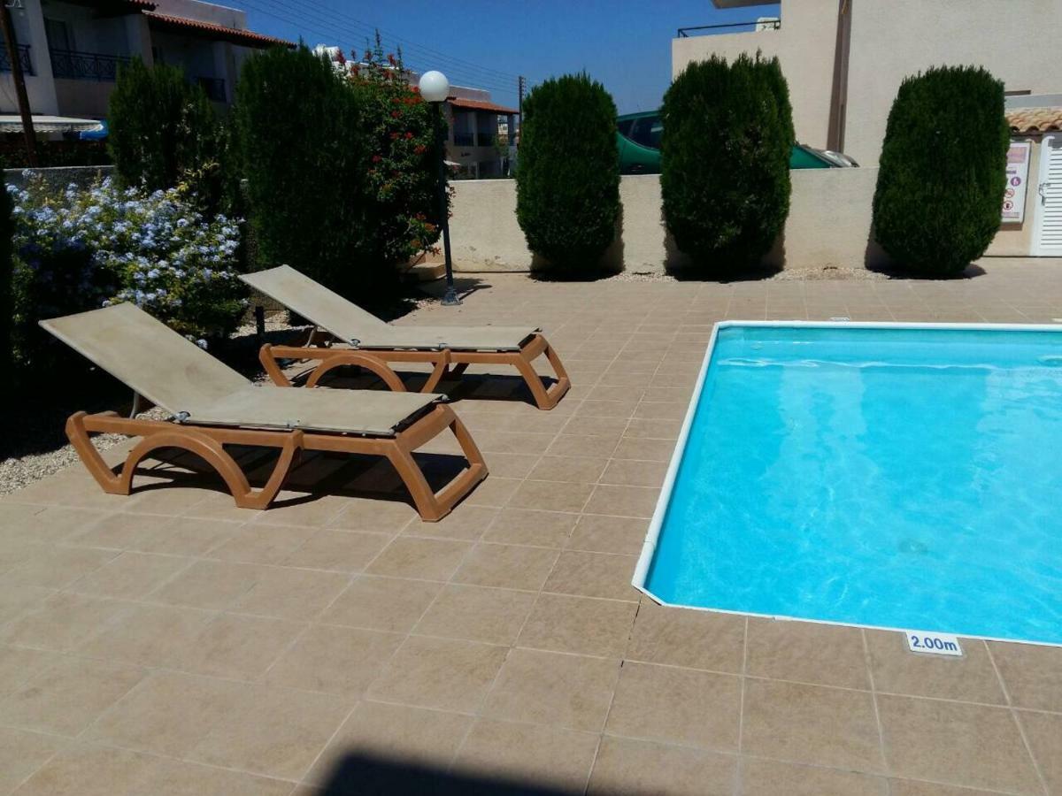 By The Sea Apartment Paphos Exterior photo